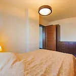 Foka, Sun & Snow Apartment *