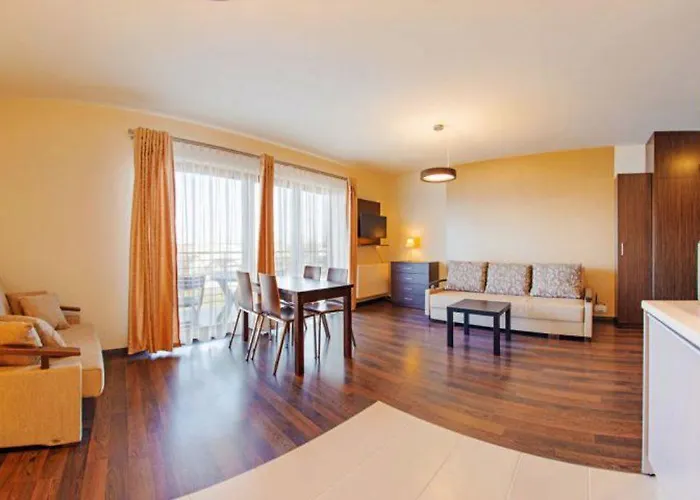 Foka, Sun & Snow Hel