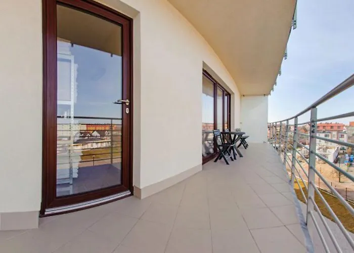 Foka, Sun & Snow Hel